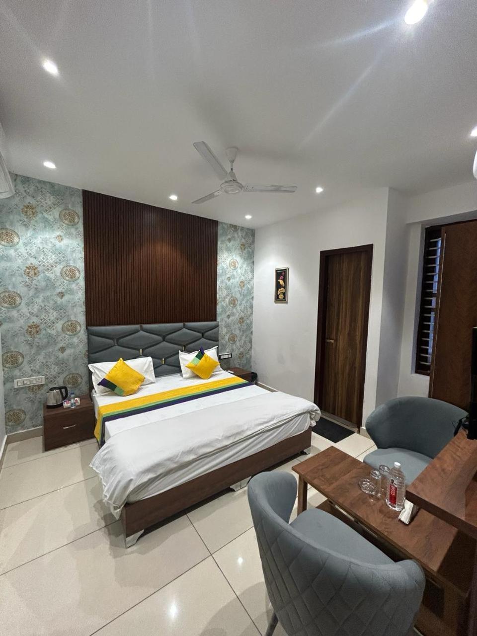 Hotel Platinum Inn Ludhiana Eksteriør bilde